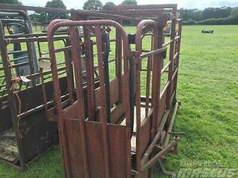 Cattle Crush £390 Other components