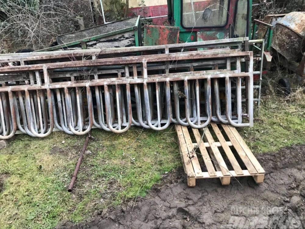  Cattle feed barriers 14 ft 6 Other livestock machinery and accessories