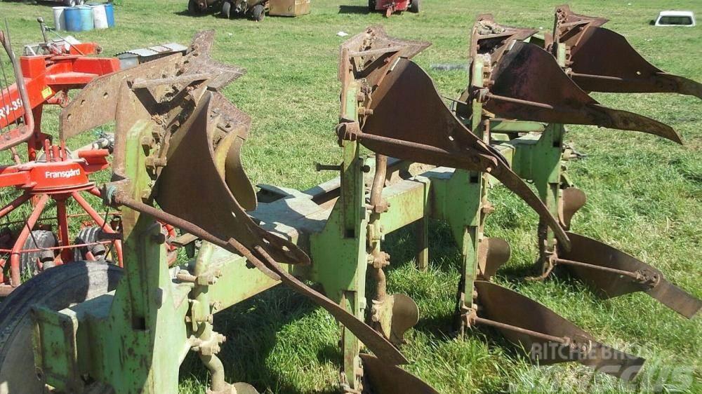  Dowdswell 4 furrow reversible plough DP7D £1150 pl Conventional ploughs