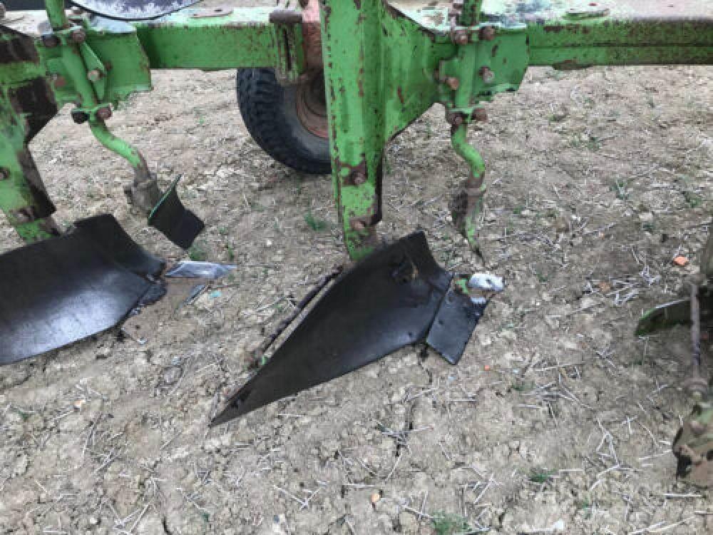  Dowdswell 5 furrow Delta Plough reversible Conventional ploughs