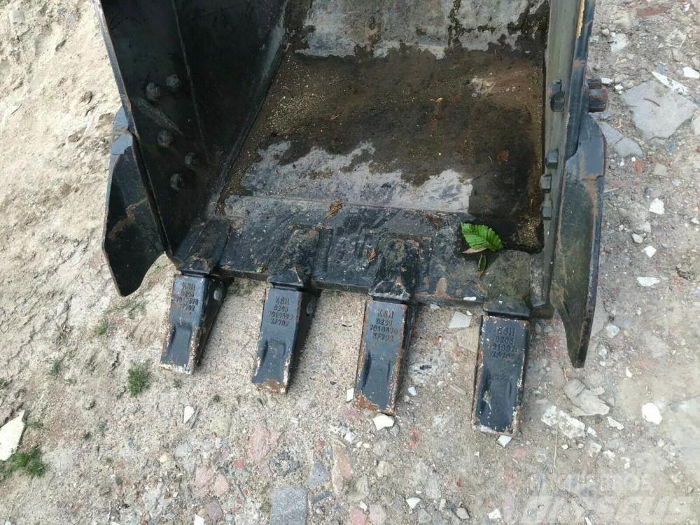  Excavator Bucket Large 60 mm pins £650 plus vat £7 Other components
