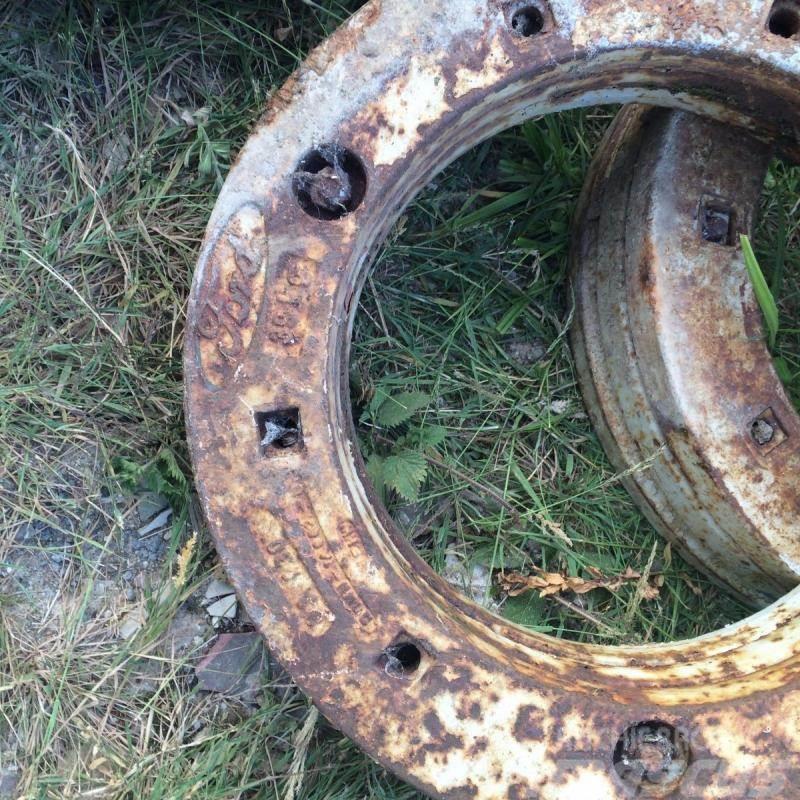 Ford Tractor Weights £250 Front weights