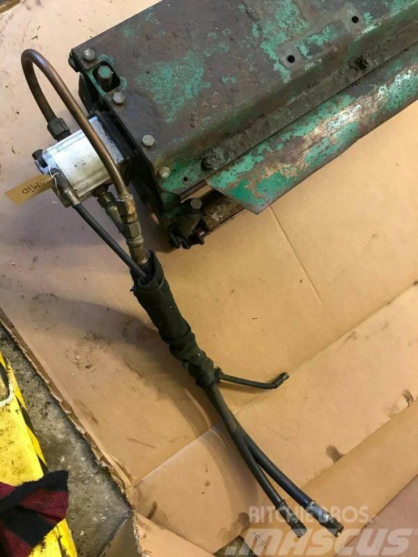 Ransomes 350 D gangmower middle cylinder and motor complete Other components