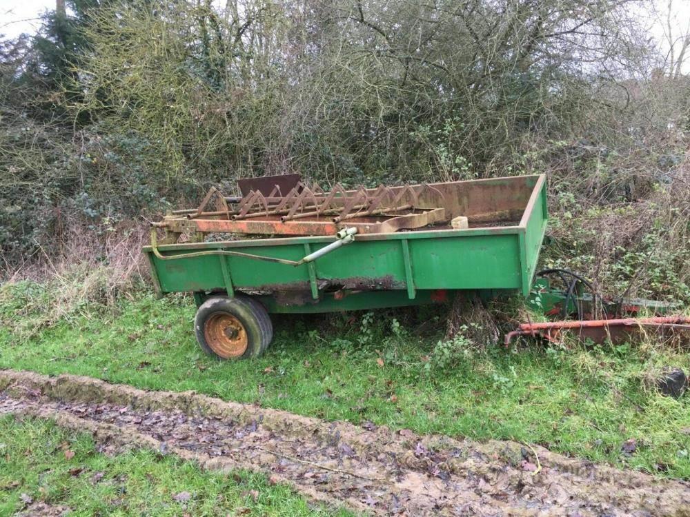  Tipping trailer 3 ton £750 Other trailers