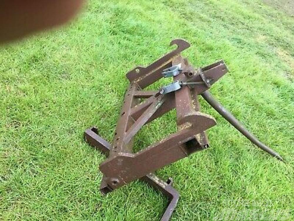  Tractor Bale Spike and forklift tines on Grays hea Other components