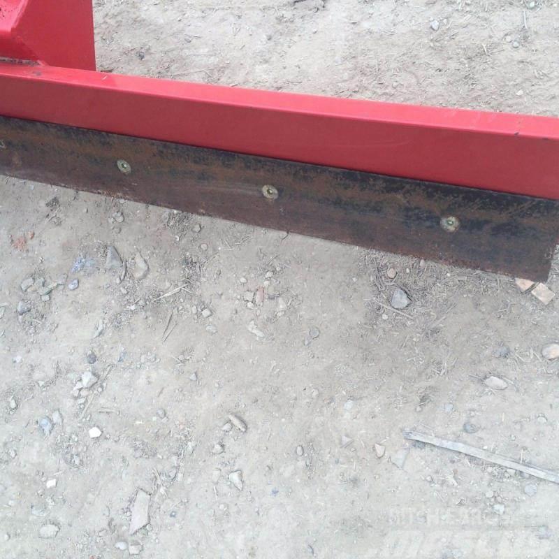  Tractor levelling scraper £295 Other components