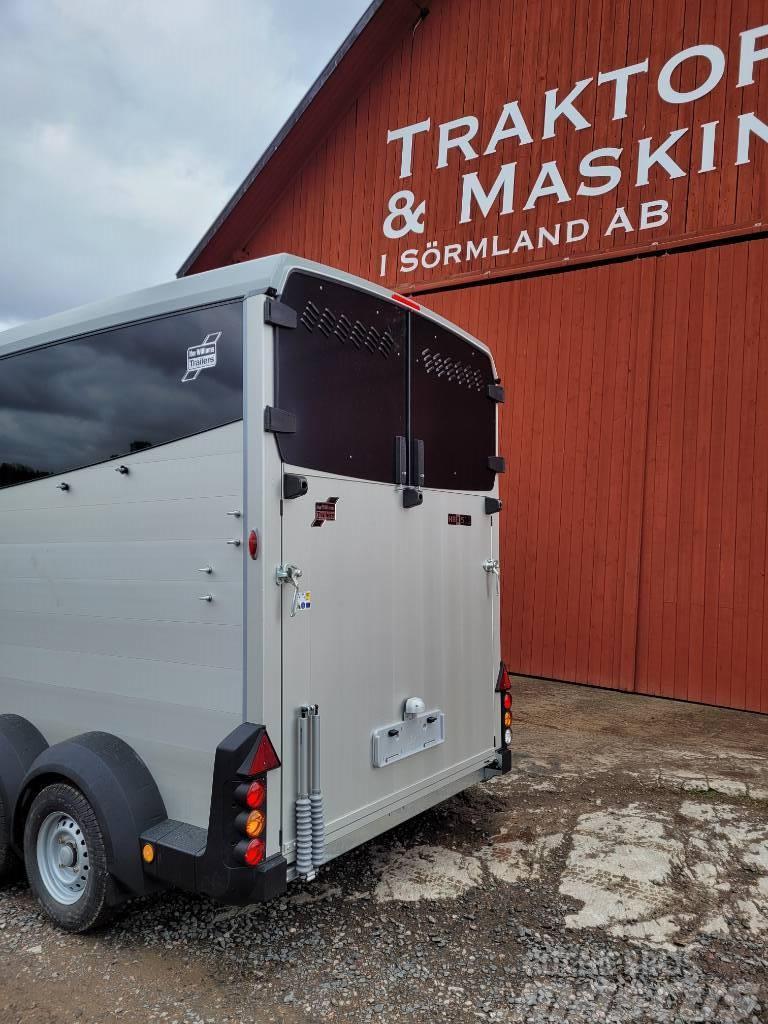 Ifor Williams HBX 511 TLVD Animal transport trailers