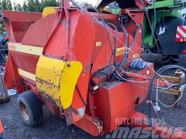 TEAGLE TOMAHAWK 8080 Bale shredders, cutters and unrollers