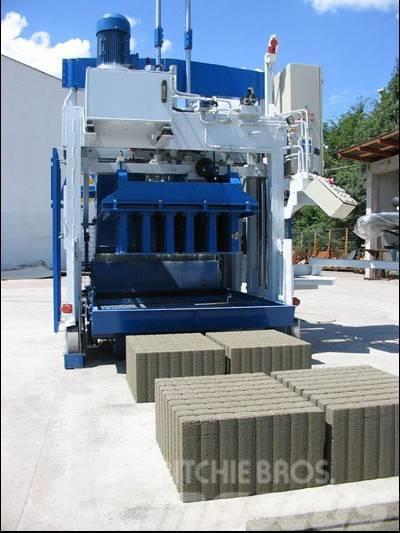  SUMAB E-12 (mobile block making machine) Concrete Stone machines