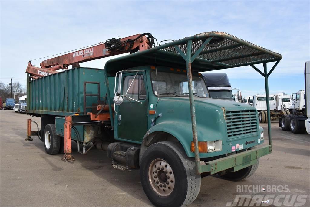 International 4700 Crane trucks