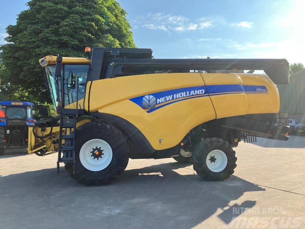 New Holland CX 6090 Combine harvesters