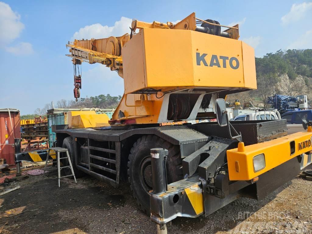 Kato KR 45-1 Rough terrain cranes