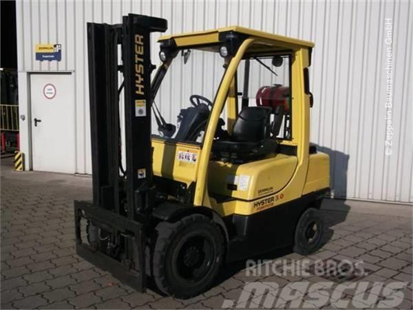 Hyster H3.0FT Low lifter