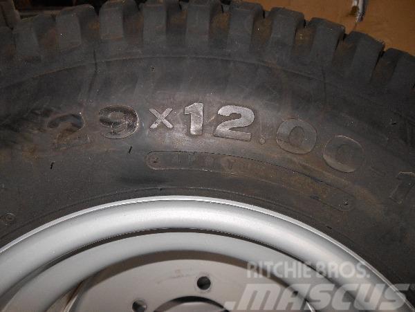 Bridgestone 29/12,00-15 Tyres, wheels and rims