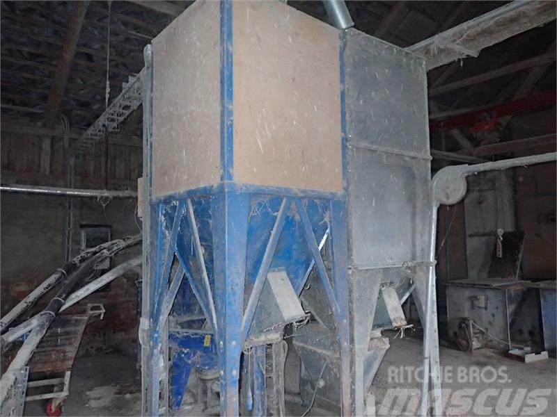  - - -  Færdigvarer siloer fra 1-2 ton Silo unloading equipment