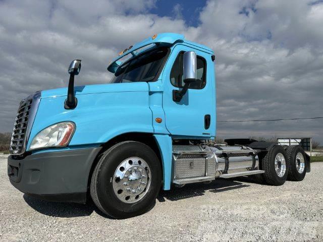 Freightliner Cascadia 125 Chassis Cab trucks