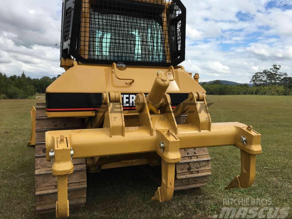 Bedrock Screens and Sweeps for CAT D6N Other tractor accessories