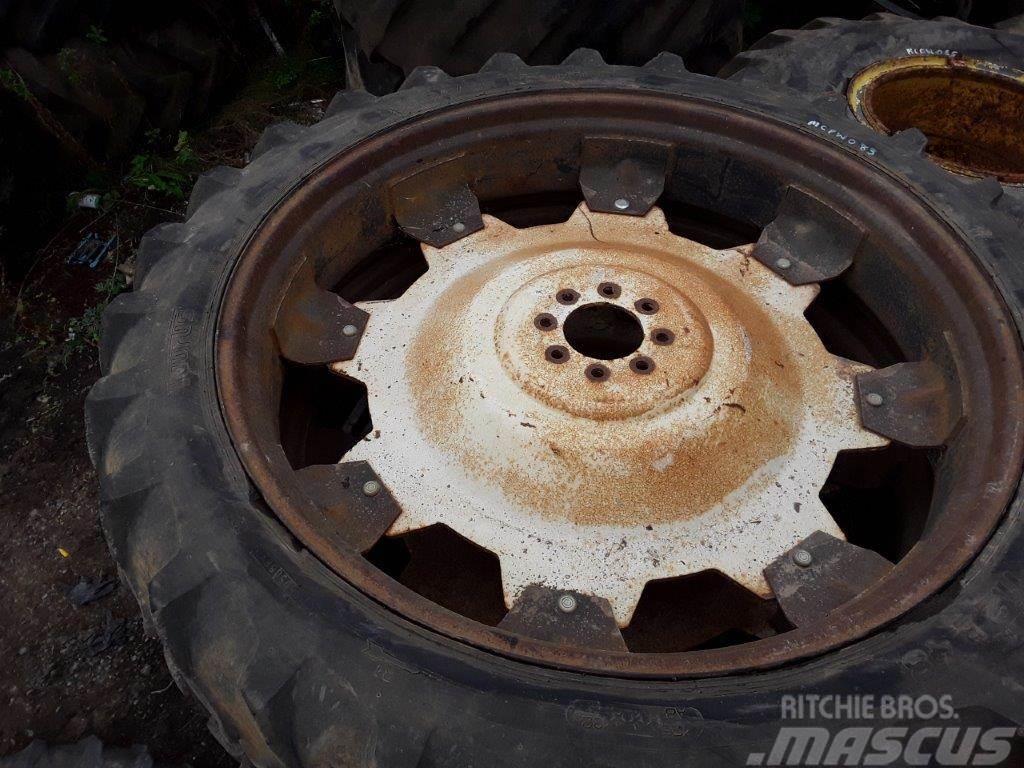  Tarus Soilsaver Tyres, wheels and rims