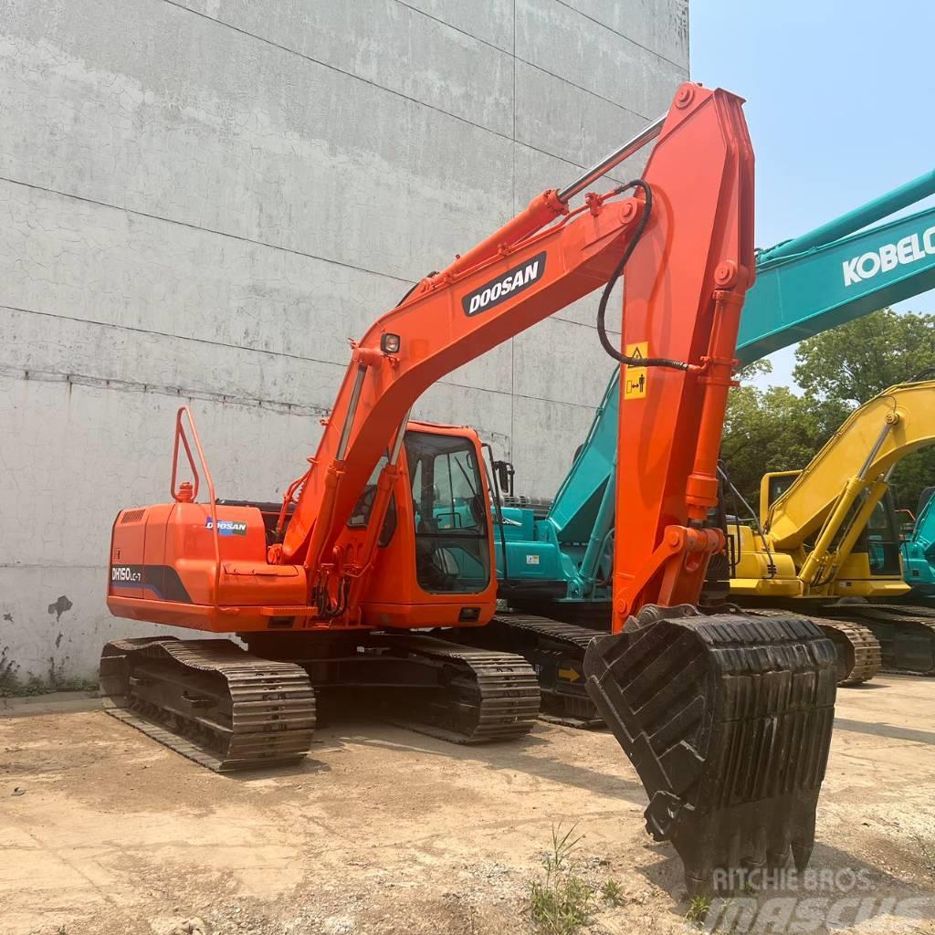 Doosan 150 Crawler excavators