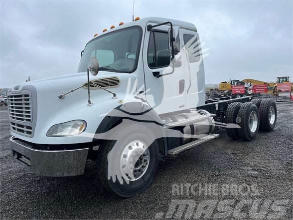 Freightliner BUSINESS CLASS M2 112 Chassis Cab trucks