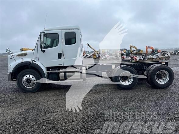 Freightliner BUSINESS CLASS M2 112 Chassis Cab trucks