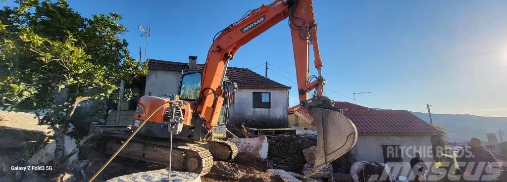 Doosan DX 85 R Midi excavators  7t - 12t
