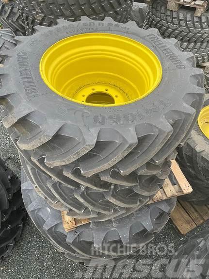 John Deere Hjul par: Trelleborg TM1060 520/60R28 Tyres, wheels and rims