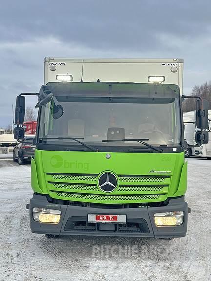 Mercedes-Benz Atego 818L/33 Box body trucks
