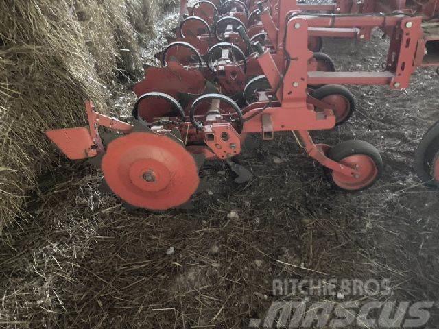 Gaspardo BS 8 RANGS Other tillage machines and accessories