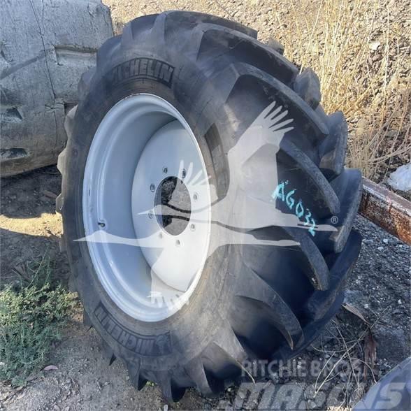 Michelin 440/65R28 Other
