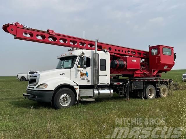  Freighliner Columbia Mobile drill rig trucks