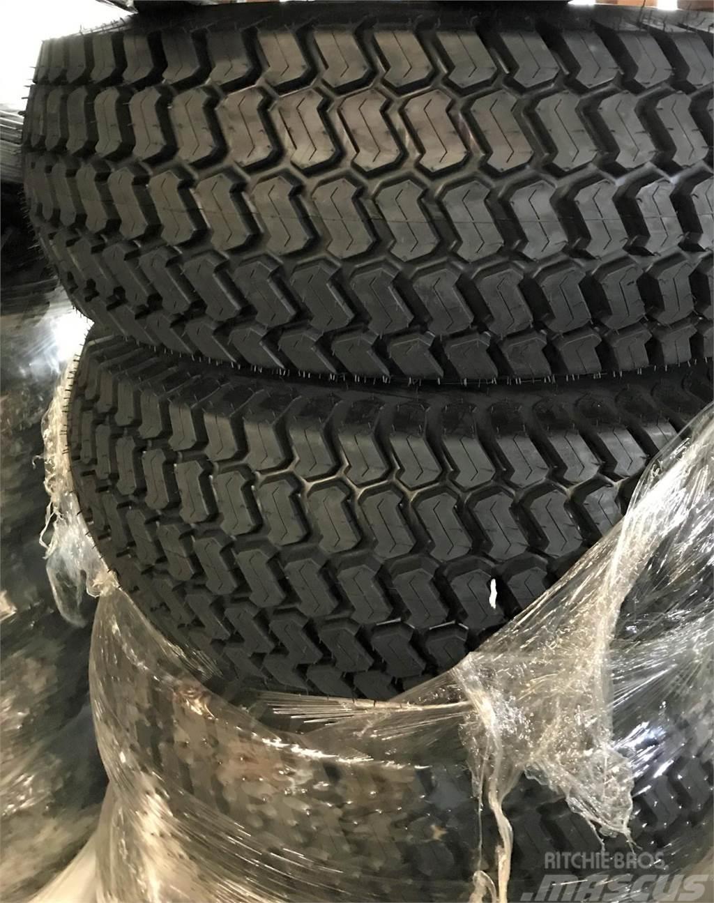 New Holland GRÆSHJUL BOOMER Tyres, wheels and rims
