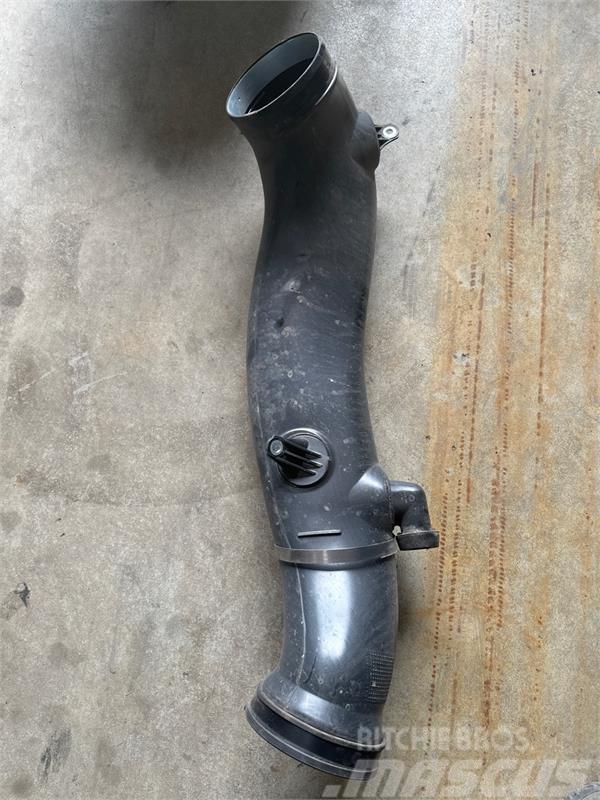 Scania AIR PIPE 2354972 Engines