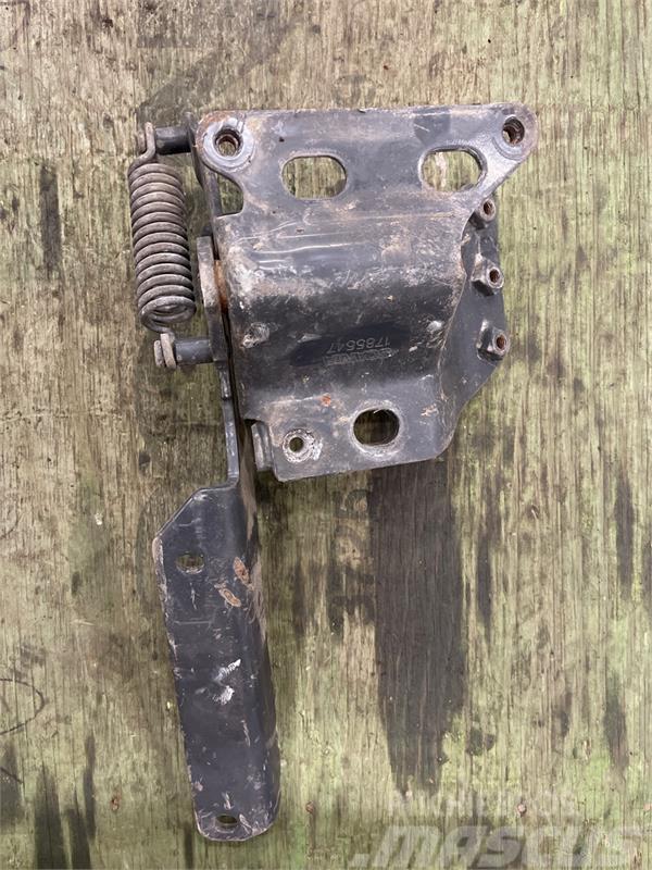 Scania  HINGE BRACKET 1785547 Chassis and suspension