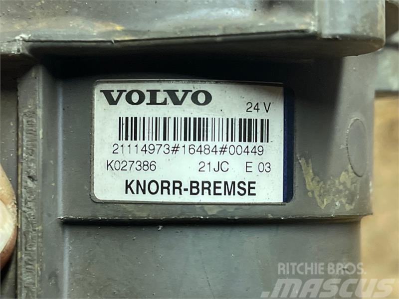 Volvo  MODULATOR 21114973 Radiators