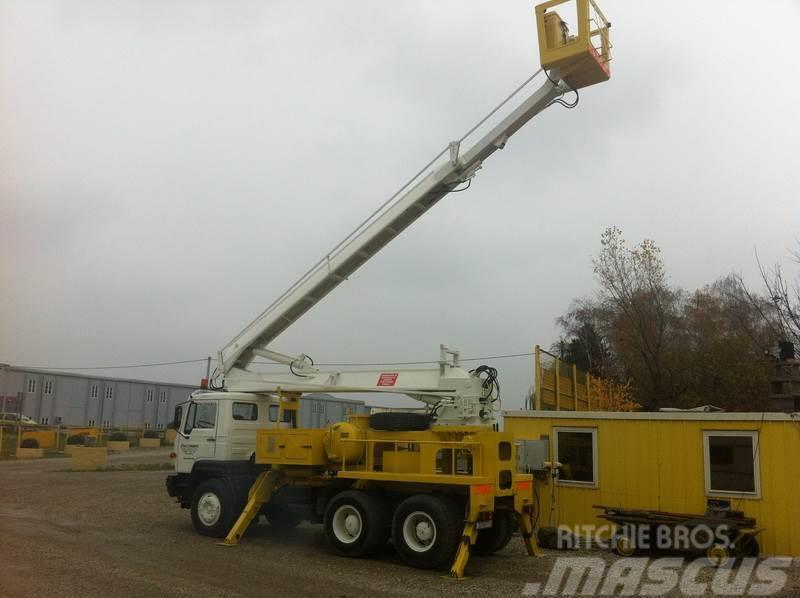 TAM 260T 32 Articulated boom lifts