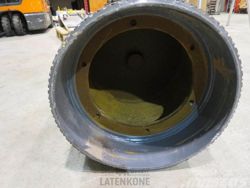 Metso Conveyor drive pulley drum 416x1260mm 340700 Crushers