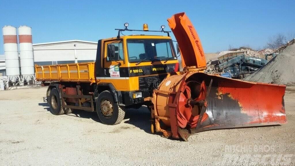  Fresia F120CL Snow blades and plows
