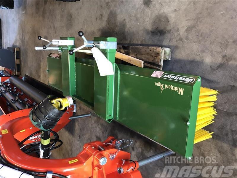 Düvelsdorf Kost til pallegafler, 300 cm Other tractor accessories
