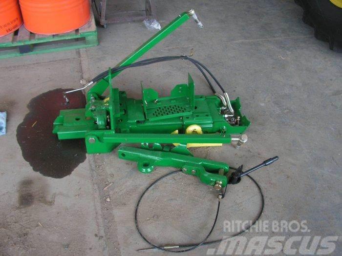 John Deere Pick up hitch Other tractor accessories