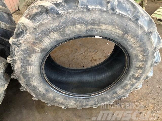 Michelin 480/65R28 10% Tyres, wheels and rims