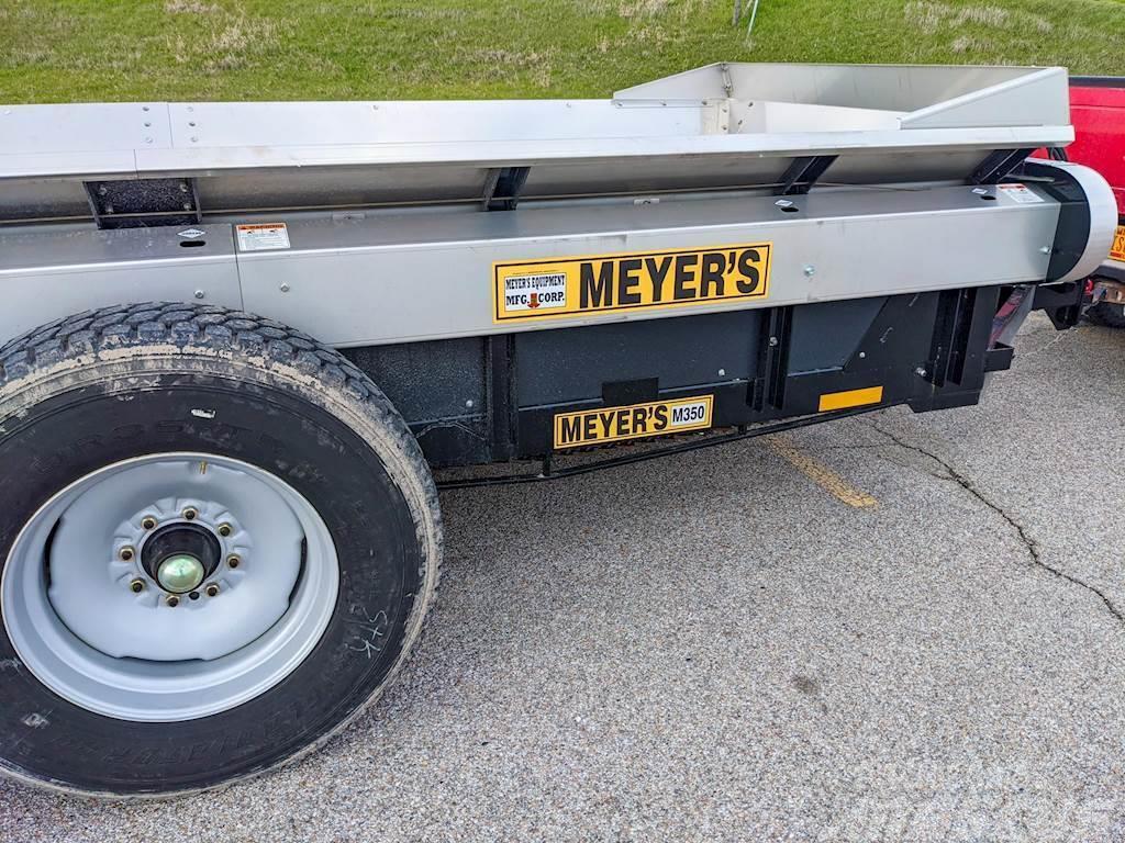 Meyers M350 Manure spreaders