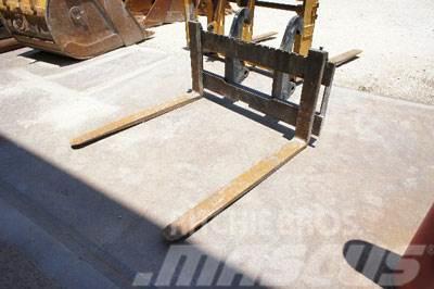 CAT 930G/420E IT Pallet Forks, 48 Other components