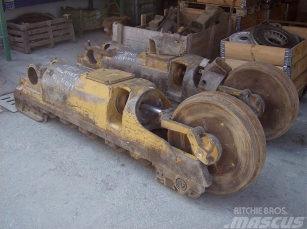 CAT 963 Tracks, chains and undercarriage