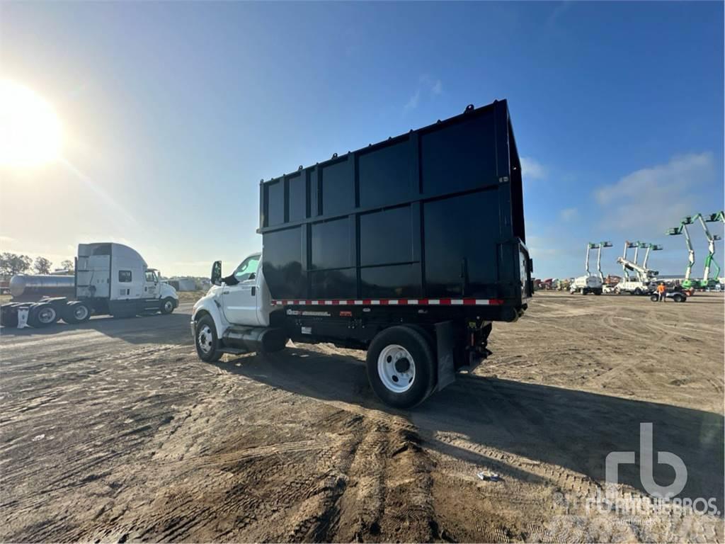 Ford F-650 Cable lift demountable trucks