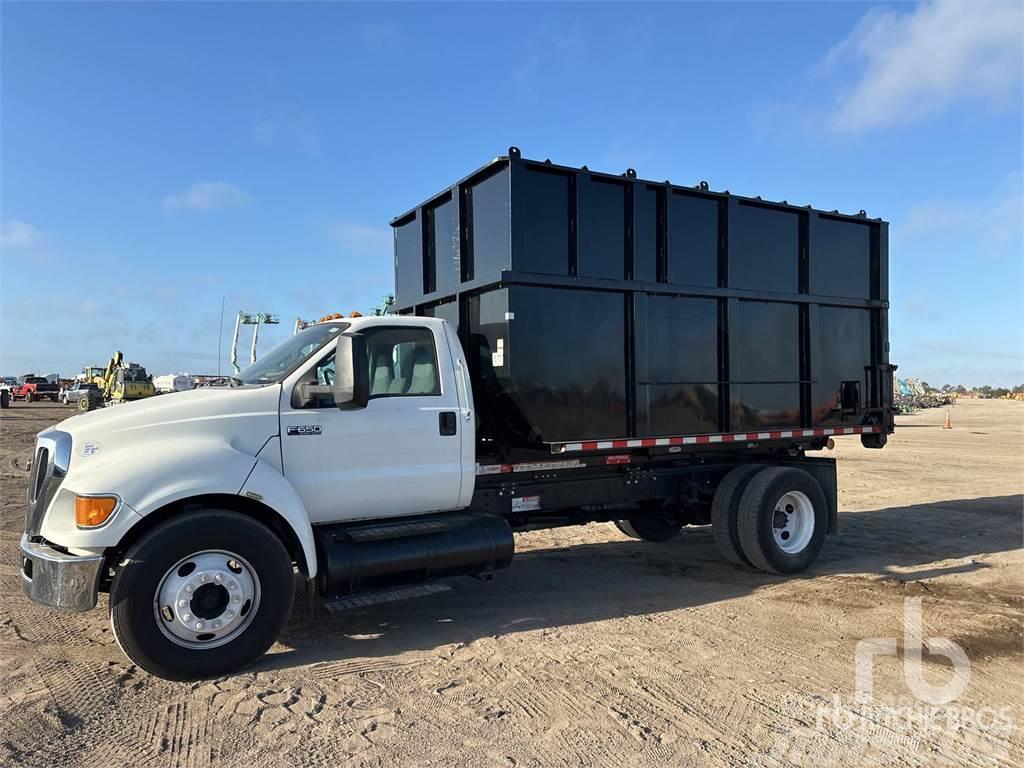 Ford F-650 Cable lift demountable trucks