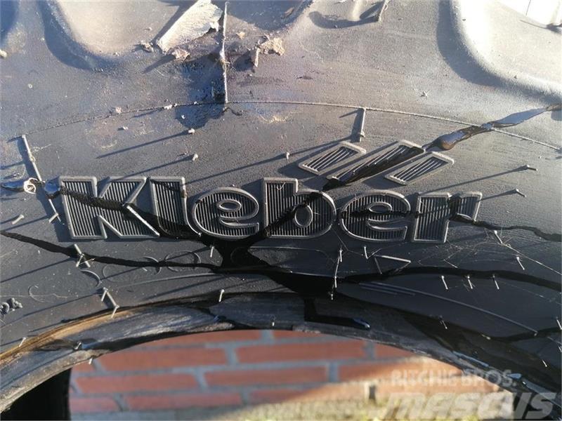 Kleber 300/70R20 Tyres, wheels and rims
