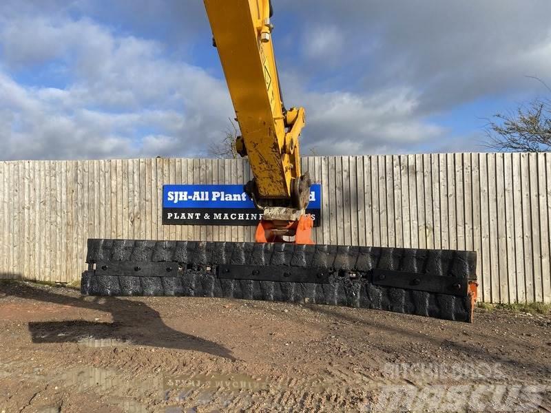  Scrapper Blade To suit 18 - 26 ton Excavator Blades