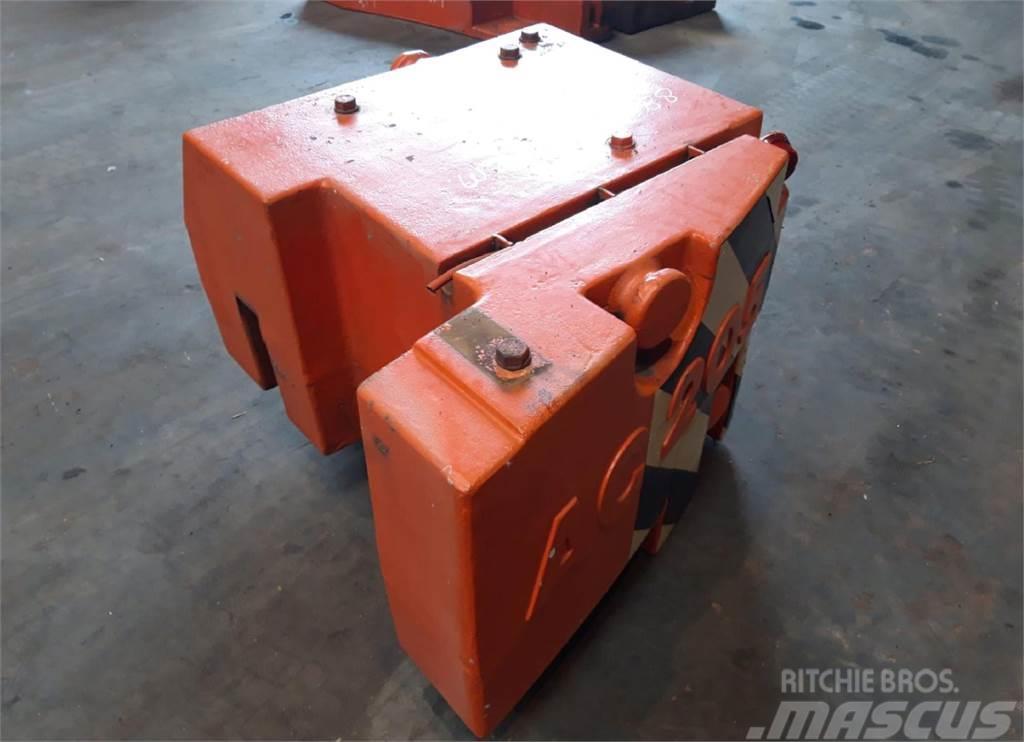 Terex Demag Demag AC 205 counterweight 2,4 ton right side (0.7 Crane parts and equipment