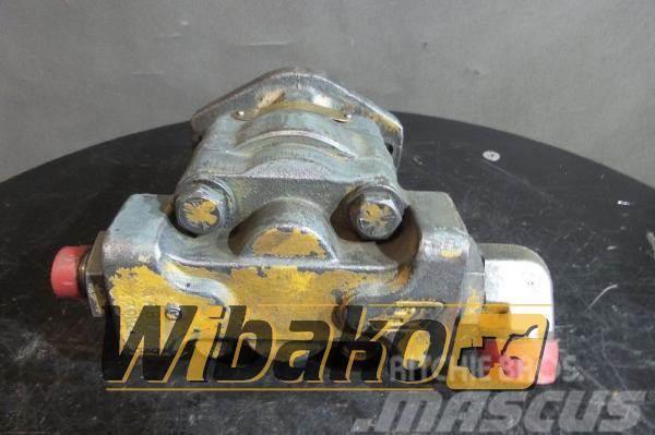Commercial Gear pump Commercial 223249111645006 5/08598 Hydraulics